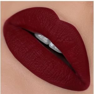 Late Notice Bella Luxe Lipstick by Bebella Cosmetics